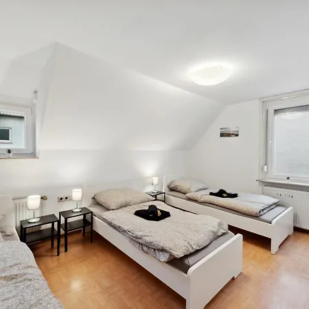Teams Apartmenthaus Waiblingen Wifi, Smart Tv, Parking New Apartment