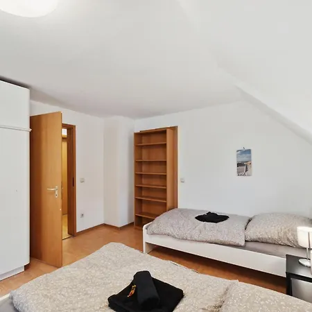 Teams Apartmenthaus Waiblingen Wifi, Smart Tv, Parking New